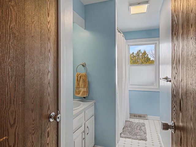 63 Fairmont Place, Burlington, VT 05408