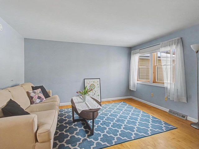 63 Fairmont Place, Burlington, VT 05408