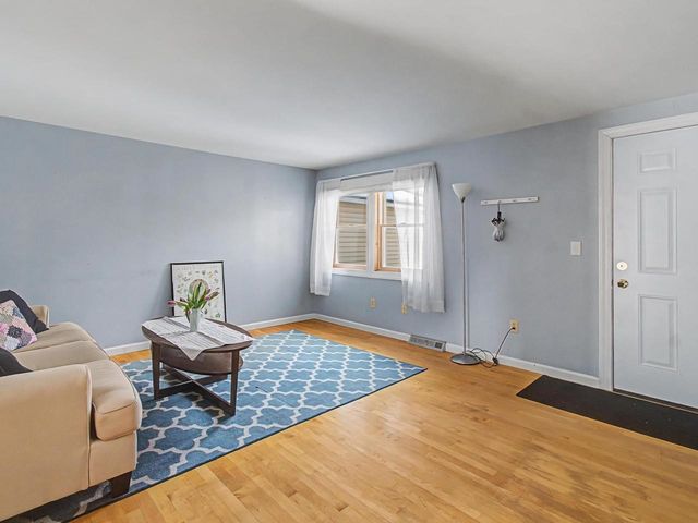 63 Fairmont Place, Burlington, VT 05408