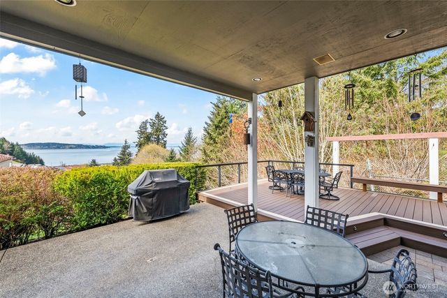 2839 Chambers Bay Drive, Steilacoom, WA 98388