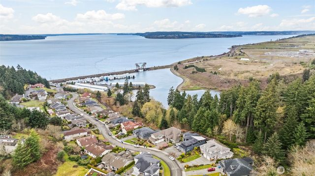 2839 Chambers Bay Drive, Steilacoom, WA 98388