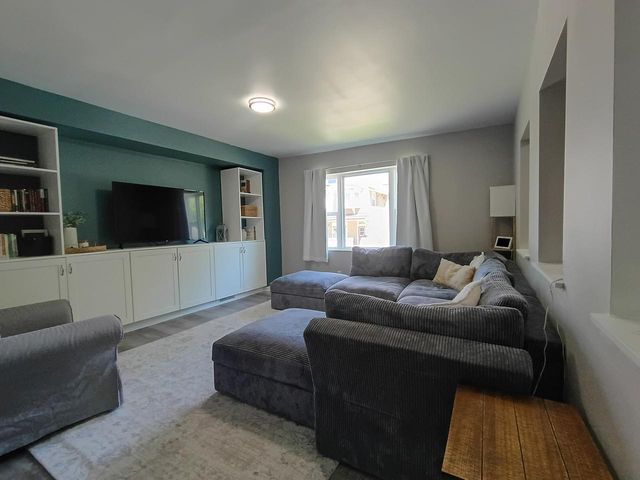 16 N Adams STREET, Elkhorn, WI 53121