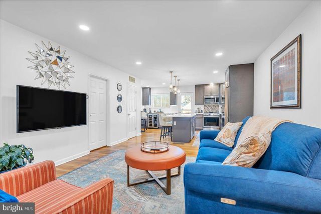 265 S 32ND ST, Camden, NJ 08105