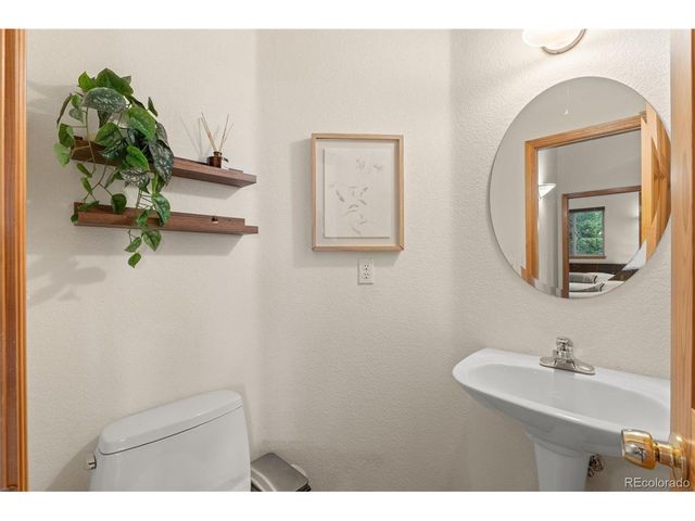 100 Apache Rd, Evergreen, CO 80439