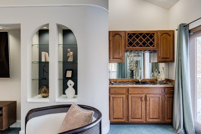 9883 Fawnrun Court, Evendale, OH 45241