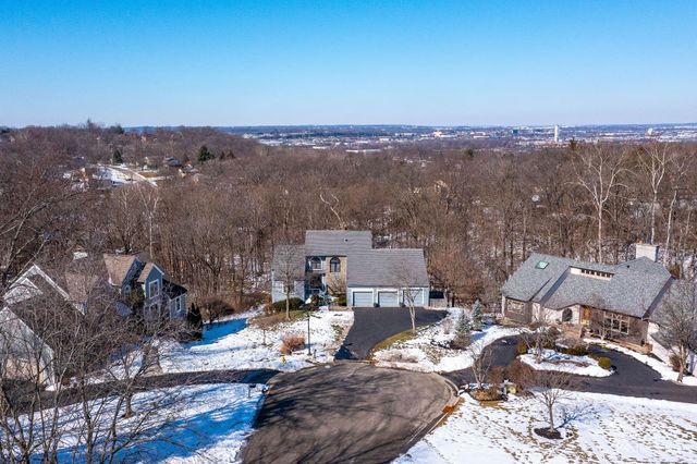 9883 Fawnrun Court, Evendale, OH 45241