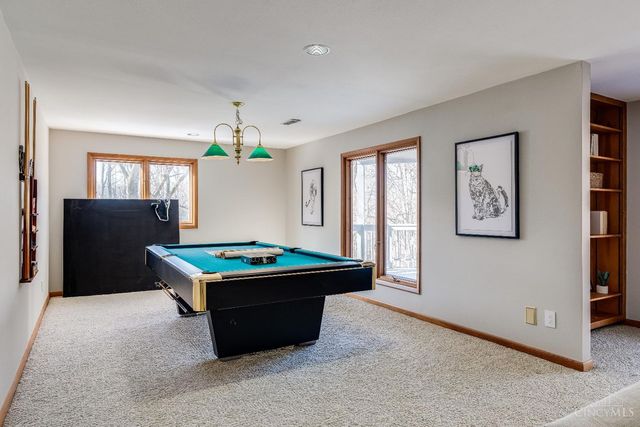 9883 Fawnrun Court, Evendale, OH 45241