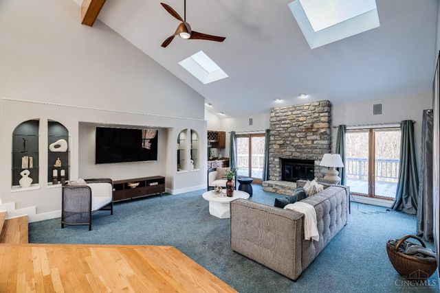 9883 Fawnrun Court, Evendale, OH 45241