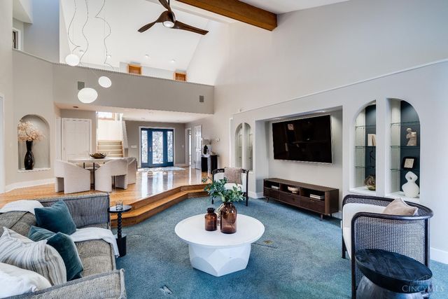 9883 Fawnrun Court, Evendale, OH 45241