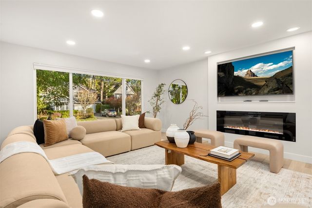 4615 88th Avenue SE, Mercer Island, WA 98040