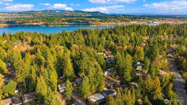 4615 88th Avenue SE, Mercer Island, WA 98040