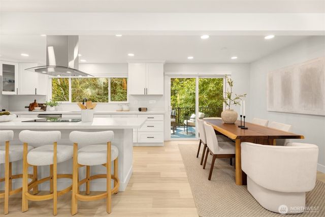 4615 88th Avenue SE, Mercer Island, WA 98040