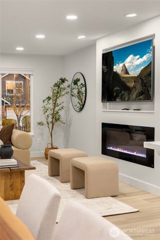 4615 88th Avenue SE, Mercer Island, WA 98040