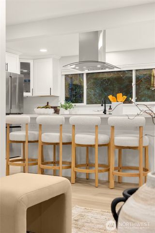 4615 88th Avenue SE, Mercer Island, WA 98040