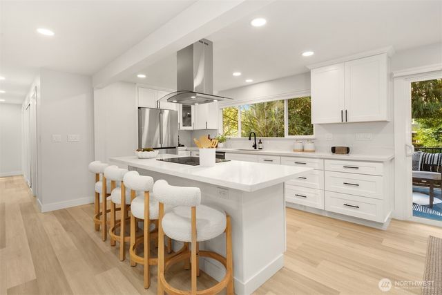 4615 88th Avenue SE, Mercer Island, WA 98040