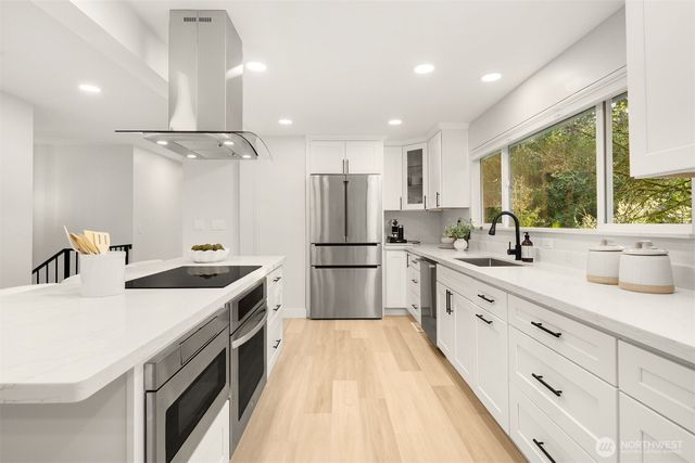 4615 88th Avenue SE, Mercer Island, WA 98040