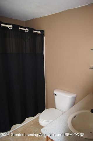 206 N Clemens Avenue, Lansing, MI 48912
