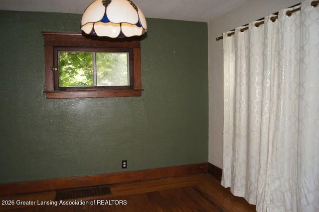 206 N Clemens Avenue, Lansing, MI 48912