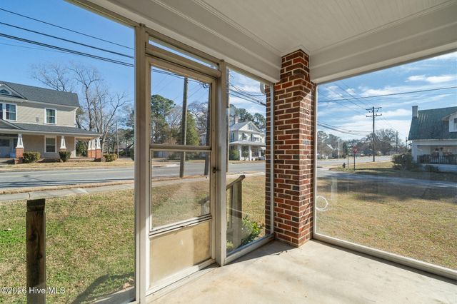 503 N Pine Street, Warsaw, NC 28398