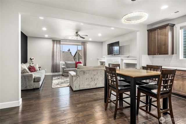 3901 14th Avenue SE, Puyallup, WA 98372