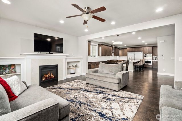 3901 14th Avenue SE, Puyallup, WA 98372