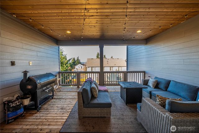 3901 14th Avenue SE, Puyallup, WA 98372