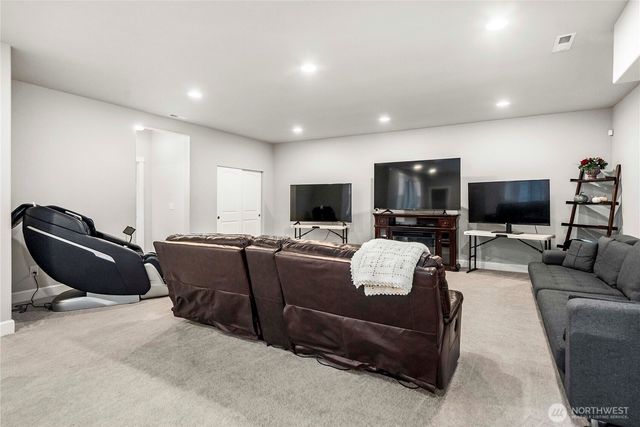 3901 14th Avenue SE, Puyallup, WA 98372