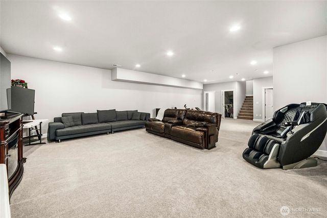 3901 14th Avenue SE, Puyallup, WA 98372