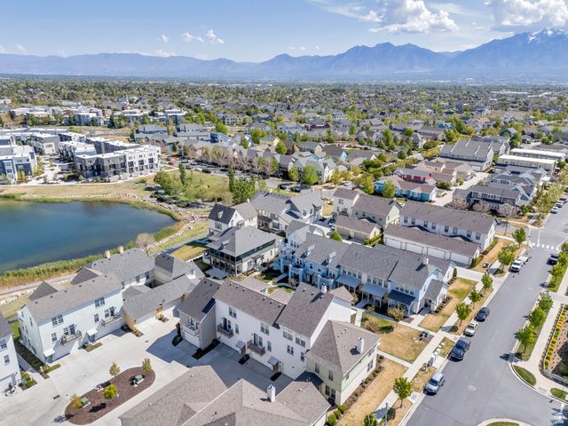 4602 W SERENDIPITY WAY, South Jordan, UT 84009