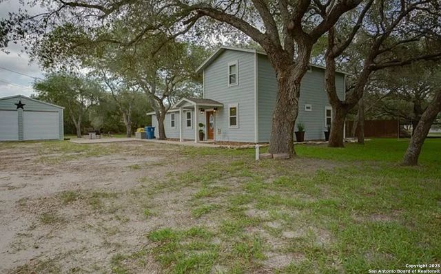 142 Vercie, Rockport, TX 78382