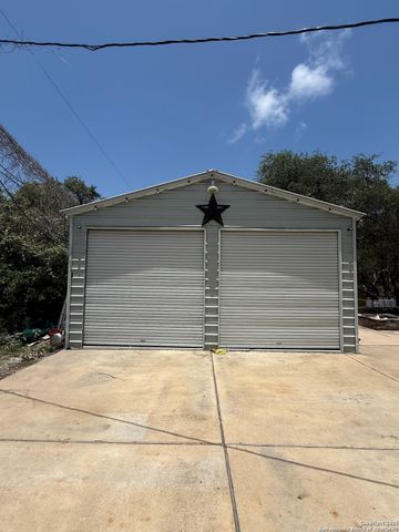 142 Vercie, Rockport, TX 78382