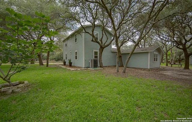 142 Vercie, Rockport, TX 78382