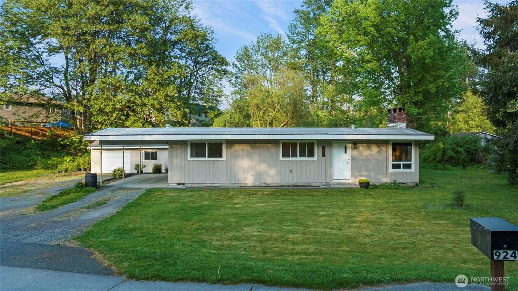 924 1st Street, Sultan, WA 98294
