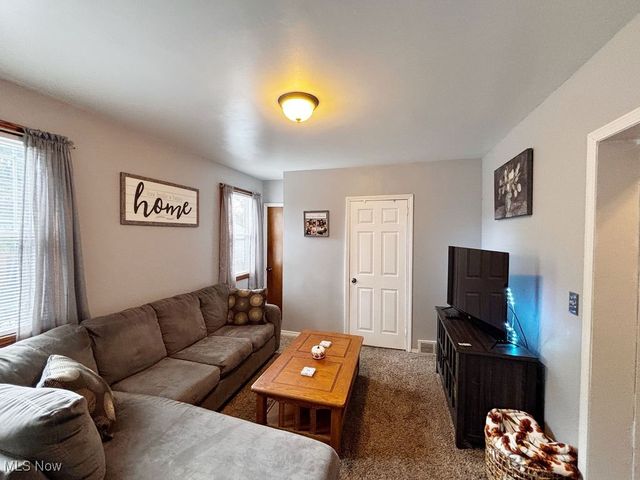 107 N Hartford Avenue, Youngstown, OH 44509