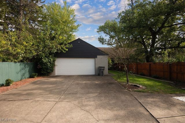 107 N Hartford Avenue, Youngstown, OH 44509