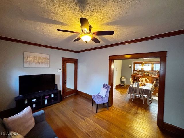 107 N Hartford Avenue, Youngstown, OH 44509