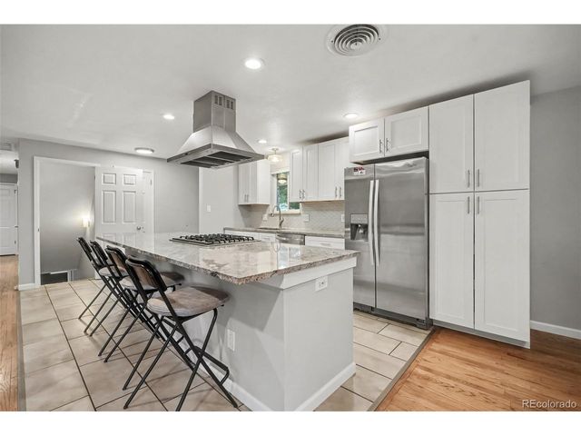 8130 W 64th Ave, Arvada, CO 80004