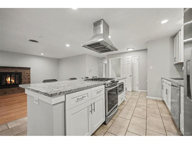 8130 W 64th Ave, Arvada, CO 80004