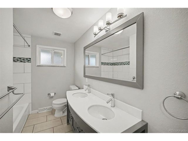 8130 W 64th Ave, Arvada, CO 80004