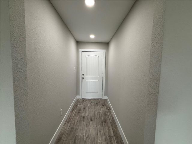 10007 Wren Street, La Porte, TX 77571