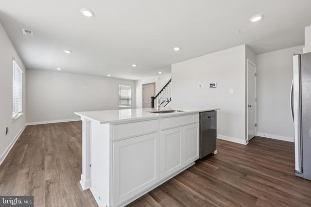 278 LONG BRANCH LN, La Plata, MD 20646