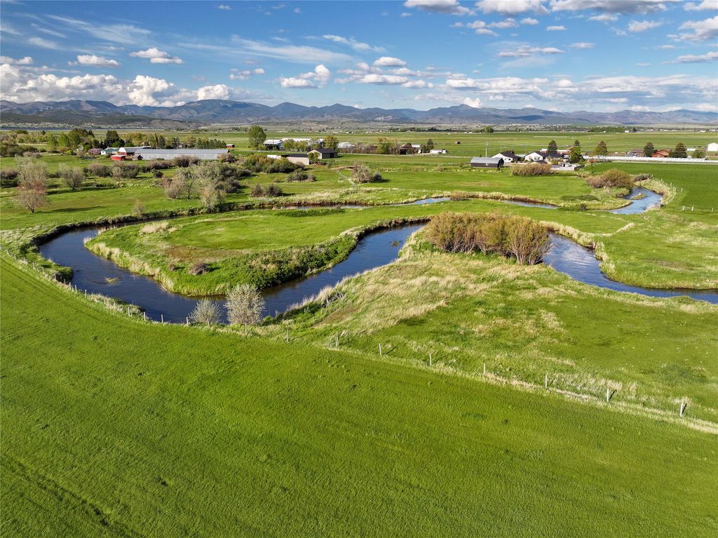 3950 Floweree Drive, Helena, MT 59602 photo 3