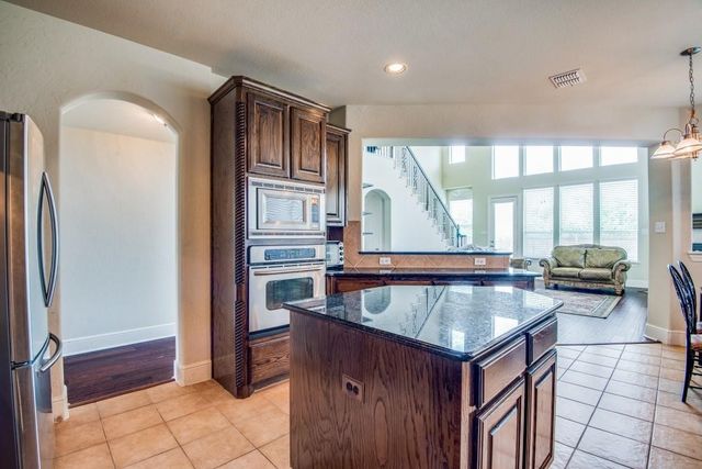 1331 Valley Vista Drive, Irving, TX 75063