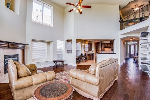 1331 Valley Vista Drive, Irving, TX 75063