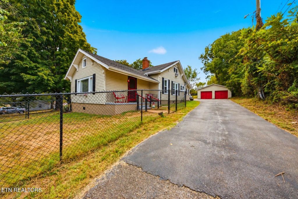 7427 Andersonville Pike, Knoxville, TN 37938