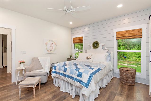 555 Station Cir, Tullahoma, TN 37388