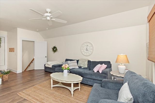 555 Station Cir, Tullahoma, TN 37388