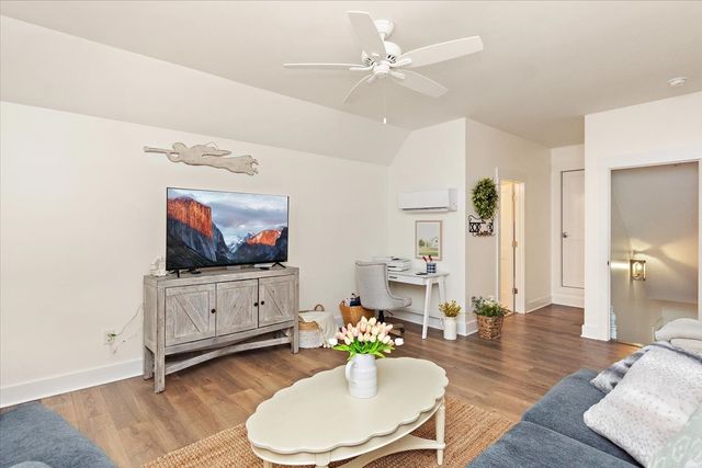 555 Station Cir, Tullahoma, TN 37388