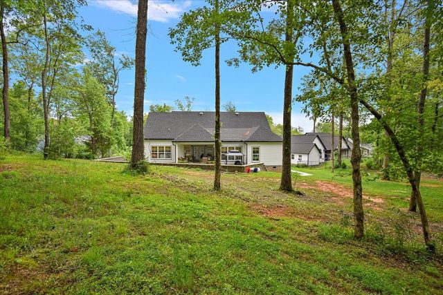 555 Station Cir, Tullahoma, TN 37388