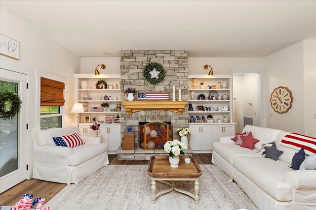 555 Station Cir, Tullahoma, TN 37388